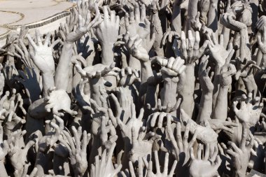 Cehennemden eller heykel