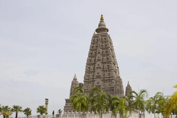 Bodh Gaya is een religieuze plaats en bedevaartsoord geassocieerd — Stockfoto