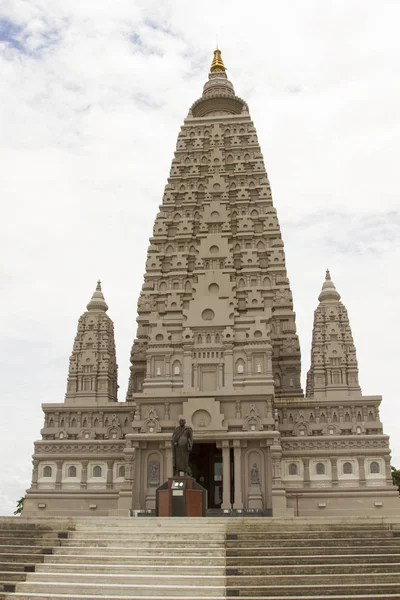 Bodh Gaya is een religieuze plaats en bedevaartsoord geassocieerd — Stockfoto