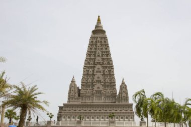 Bodh Gaya dini bir site ve hac ilişkili bir yerdir