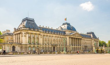 Brussels, Belçika - 18,2018 - Brüksel Royal bina sarayda manzaraya olabilir. Brüksel Belçika başkenti olduğunu.