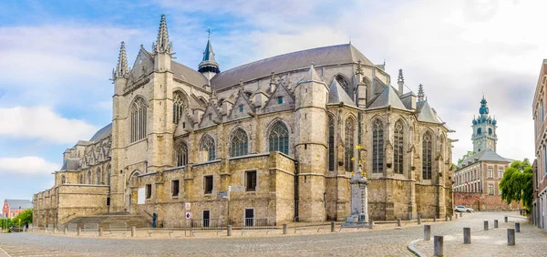 Vista Iglesia San Waltrude Mons Bélgica —  Fotos de Stock