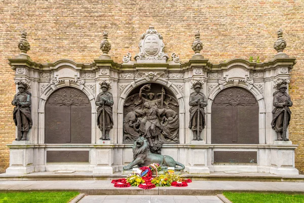 比利时伊佩尔街头的世界大战纪念馆 — 图库照片