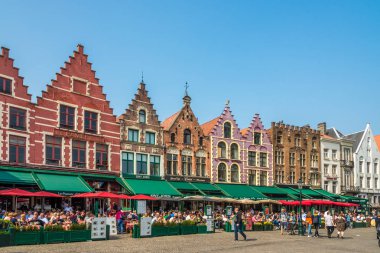 Bruges, Belçika - 20,2018 - Bruges Grote Markt adlı olabilir. Bruges tarihi kent merkezine, önde gelen bir dünya mirası Site Unesco olduğunu.