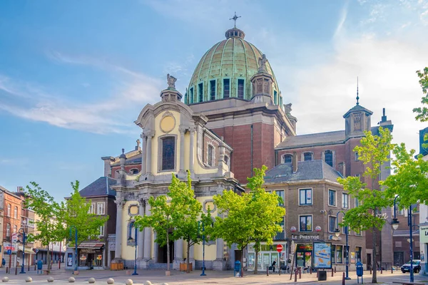 Σαρλρουά Βέλγιο Μπορεί 2018 Προβολή Στο Εκκλησία Του Saint Christophe — Φωτογραφία Αρχείου