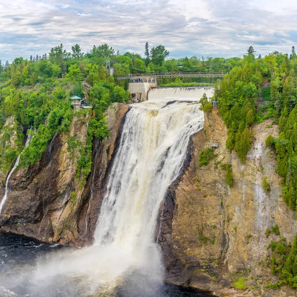 Vue Aux Chutes Montmorency Avec Pont Pour Piétons Près Québec — Photo