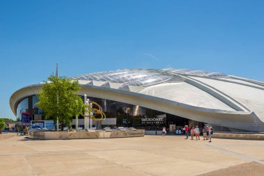 Montreal, Kanada - Haziran 22,2018 - Montreal Olymic stadyum alanında bahçeniz manzaraya. Oyunlar XXI Olimpiyatı 1976 yılında gerçekleşti.