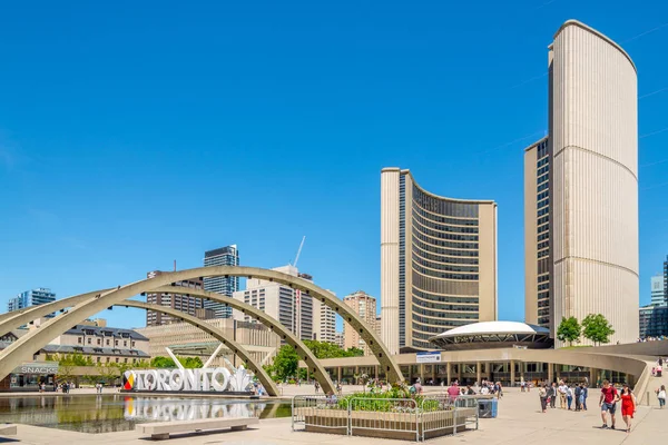 Toronto Canada Junho 2018 Praça Nathan Phillips Com Edifícios Prefeitura — Fotografia de Stock