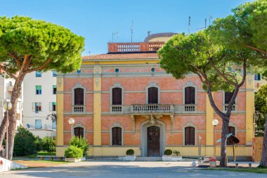 Görüntülemek, eski bina City hall Cecina, İtalya