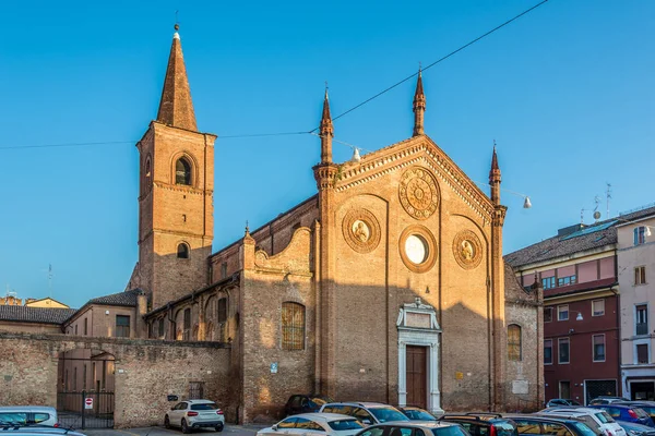 Widok Fasadę Kościoła San Stefano Ferrara Włochy — Zdjęcie stockowe