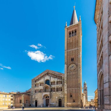 Kutsal Bakire Meryem Parma, İtalya için katedral in varsayımı ile Duomo yerde görüntülemek