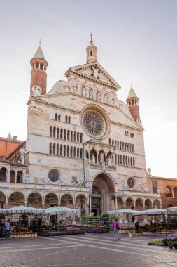 Cephe katedral Santa Maria Assunta Cremona, İtalya, görüntüleme