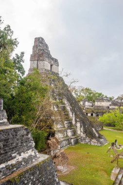 Nord Akropolis'ten Tikal Temple I'de manzara - Tikal Ulusal Parkı, Guatemala