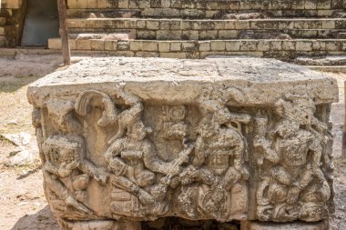Honduras'taki Copan Arkeoloji sitesi Altar Q'da görüntüle
