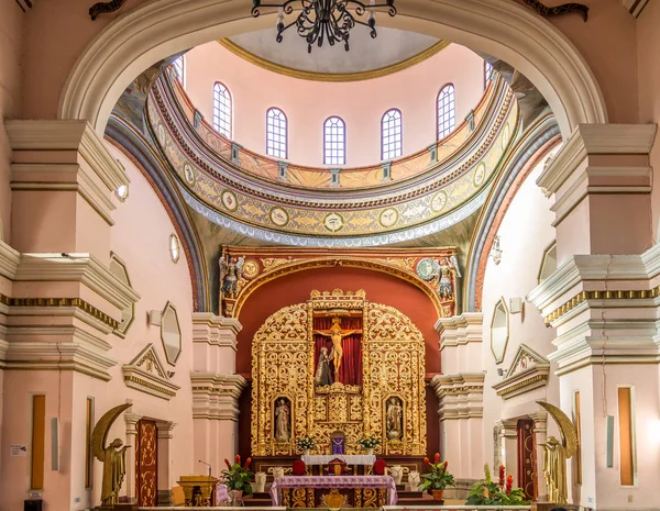 Tegucigalpa Los Dolores Kilisesi iç görünümü - Honduras — Stok fotoğraf