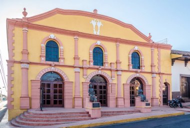 Leon Town Thetre Binası'nda görünüm - Nikaragua