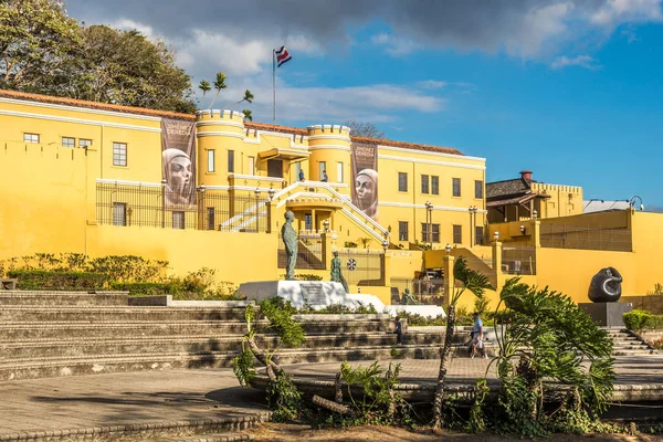Widok na budynek Muzeum Narodowego w San Jose-Kostaryka — Zdjęcie stockowe