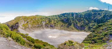Kosta Rika Irazu Volcano Milli Parkı Diego de La Haya Krater panoramik görünümü