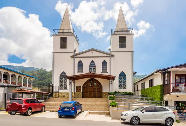 Vista en la Iglesia de San Juan Bautista en Boquete - Panamá —  Fotos de Stock