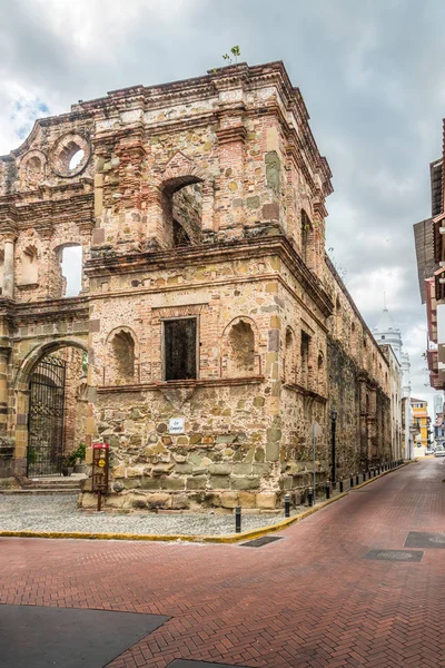 Společnost Ježíše ve starém okrese (Casco Viejo) v Panama City-Panama — Stock fotografie