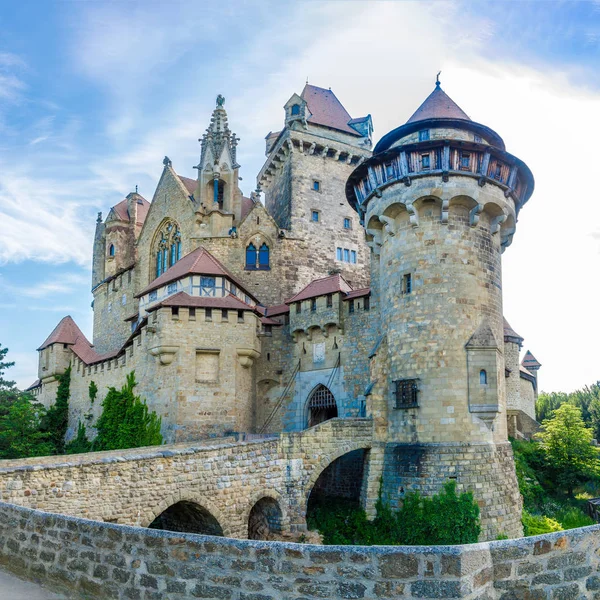 Vista para o forte de Kreuzenstein na Áustria — Fotografia de Stock