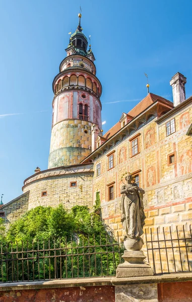 Vista en la Torre del Castillo Cesky Krumlov en República Checa —  Fotos de Stock