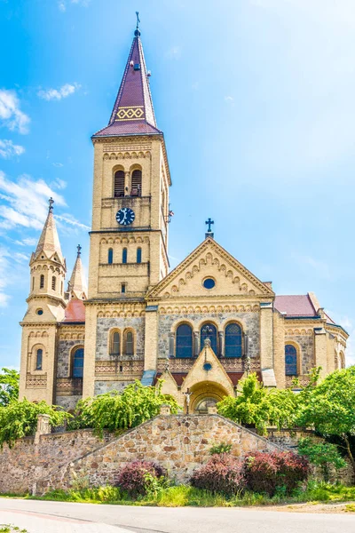 Vista na Igreja de São Pedro e Paulo em Hosin - República Checa — Fotografia de Stock