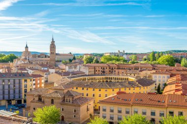 Tarazona Katedrali ve Bullfight arenada görünümü - İspanya