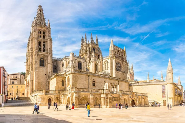 Place de Rey San Fernando avec cathédrale Sainte-Marie à Burgos - Espagne — Photo