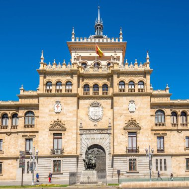 Valladolid Süvari Akademisi binasında görünümü - İspanya