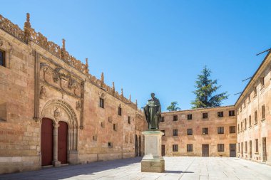 Salamanca 'da University of Courtyard 'da görünüm-Ispanya
