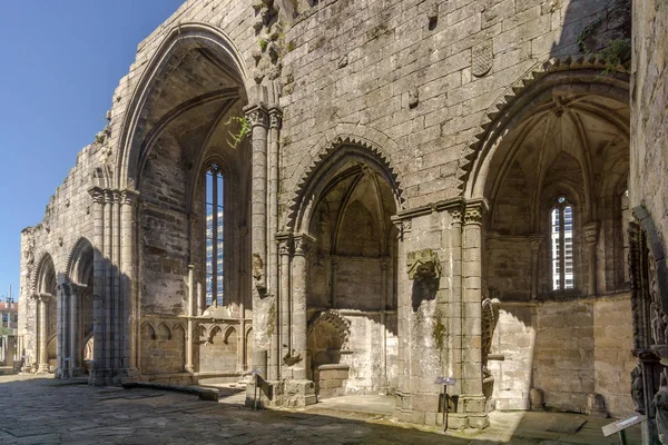 Vue sur les ruines de l'église Saint-Domingue à Pontevedra - Espagne — Photo