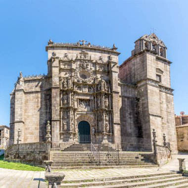 Pontevedra 'daki Santa Maria Bazilikası 'nın manzarası-Ispanya