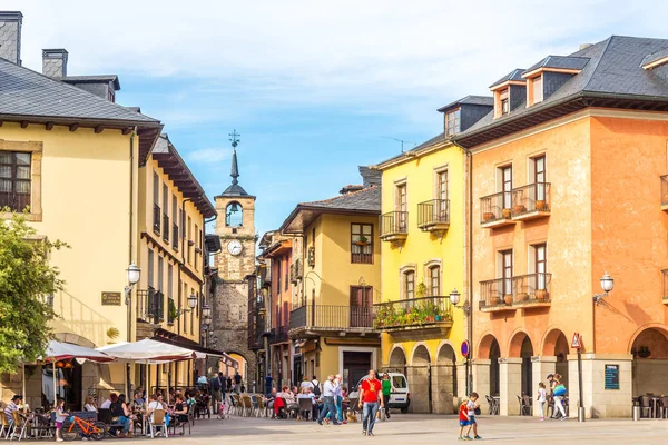 Na ulicach Ponferrada w Hiszpanii — Zdjęcie stockowe