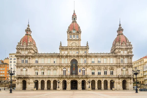 Vista en el edificio del Ayuntamiento de A Coruna en España — Foto de Stock