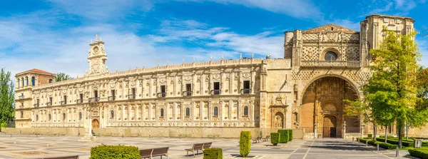 Vista panoramica sul Convento di San Marcos a Leon - Spagna — Foto Stock