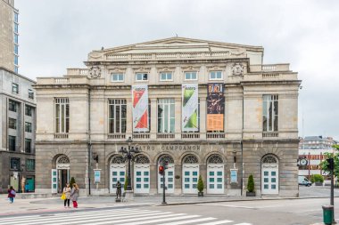 Oviedo'daki Campoamor Tiyatrosu'nda manzara - İspanya