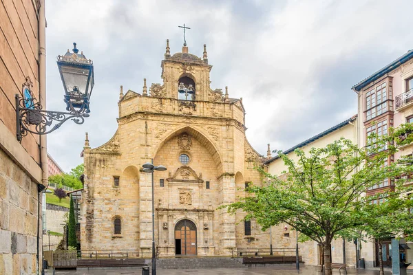 Widok na Kościół inkarnacji na ulicach Bilbao w Hiszpanii — Zdjęcie stockowe