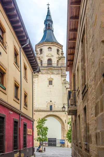 Glockenturm der Santa Maria Kathedrale in Viktoria-Gasteiz, Spanien — Stockfoto