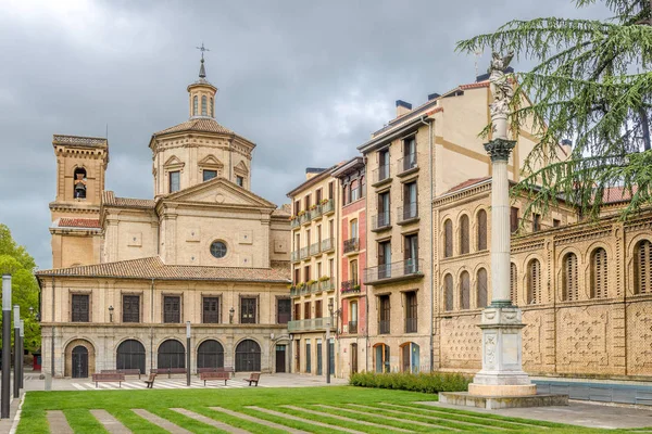 Veduta della Chiesa di San Lorenzo a Pamplona - Spagna — Foto Stock