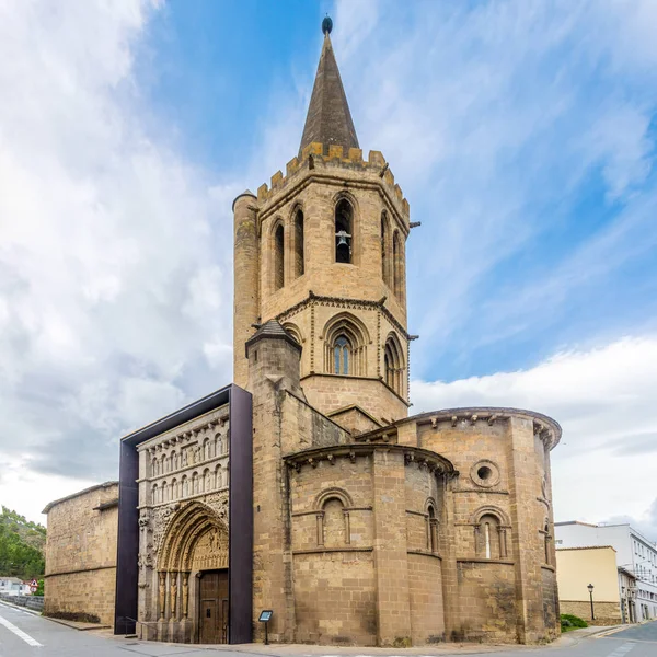 Widok na Kościół Santa Maria La Real w Sanguesa-Hiszpania — Zdjęcie stockowe