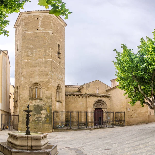 Uitzicht op het klooster van San Pedro in Huesca-Spanje — Stockfoto