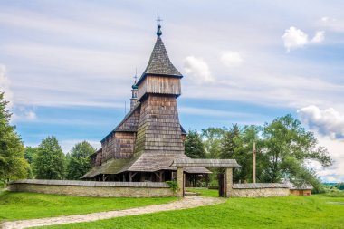 Sanok Skanzen Aziz Nicholas Ahşap kilisede görünümü - Polonya