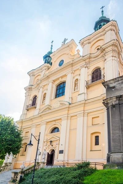 Vista en la Iglesia greco-católica de San Juan Bautista en Przemysl - Polonia —  Fotos de Stock