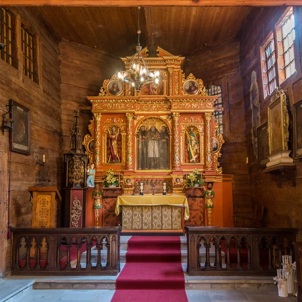 Výzdoba interiéru dřevěného kostela sv. Jacob a St. Filip ve vesnici Sekowa-Polsko — Stock fotografie