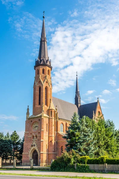 Vista de la Iglesia de San José en el pueblo de Sekowa - Polonia —  Fotos de Stock