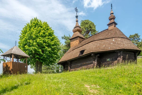 Vue Église Bois Saint Michael Archangel Dans Village Inovce Slovaquie — Photo