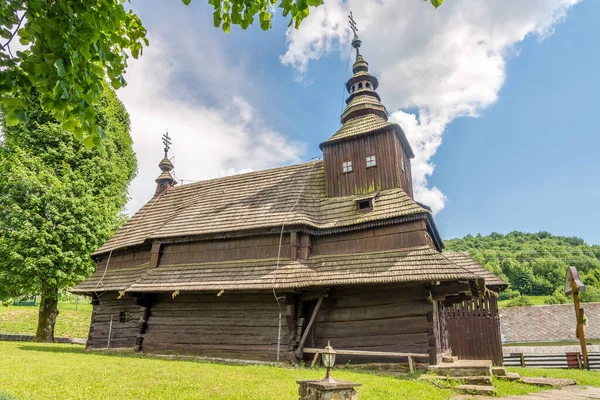 View Wooden Church Saint Michael Ärkeängel Byn Topola Slovakien — Stockfoto