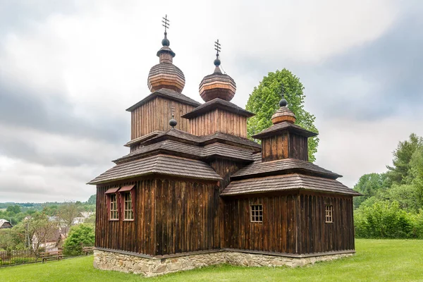 Visa Träkyrkan Paraskeva Byn Dobroslava Slovakien — Stockfoto