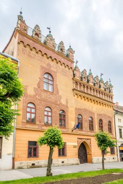 LEVOCA, SLOVAKIA - 11 Haziran 2020 - Levoca sokaklarındaki Thurzo Evi 'ne bakın. Levoca, Slovakya 'nın Presov bölgesinde bir kasabadır..